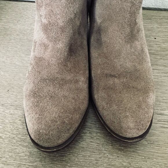 Lucky Brand Tan Taupe Suede Leather Ankle Boots Booties 7M - Picture 3 of 6